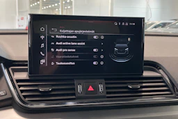 valkoinen Audi Q5 2021 kuva 25.
