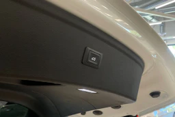 valkoinen Audi Q5 2021 kuva 33.