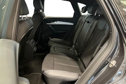 harmaa Audi Q5 2021 kuva 10.