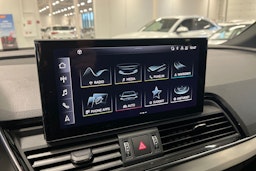 harmaa Audi Q5 2021 kuva 20.