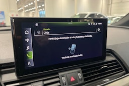 harmaa Audi Q5 2021 kuva 26.