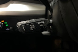 harmaa Audi Q5 2021 kuva 33.