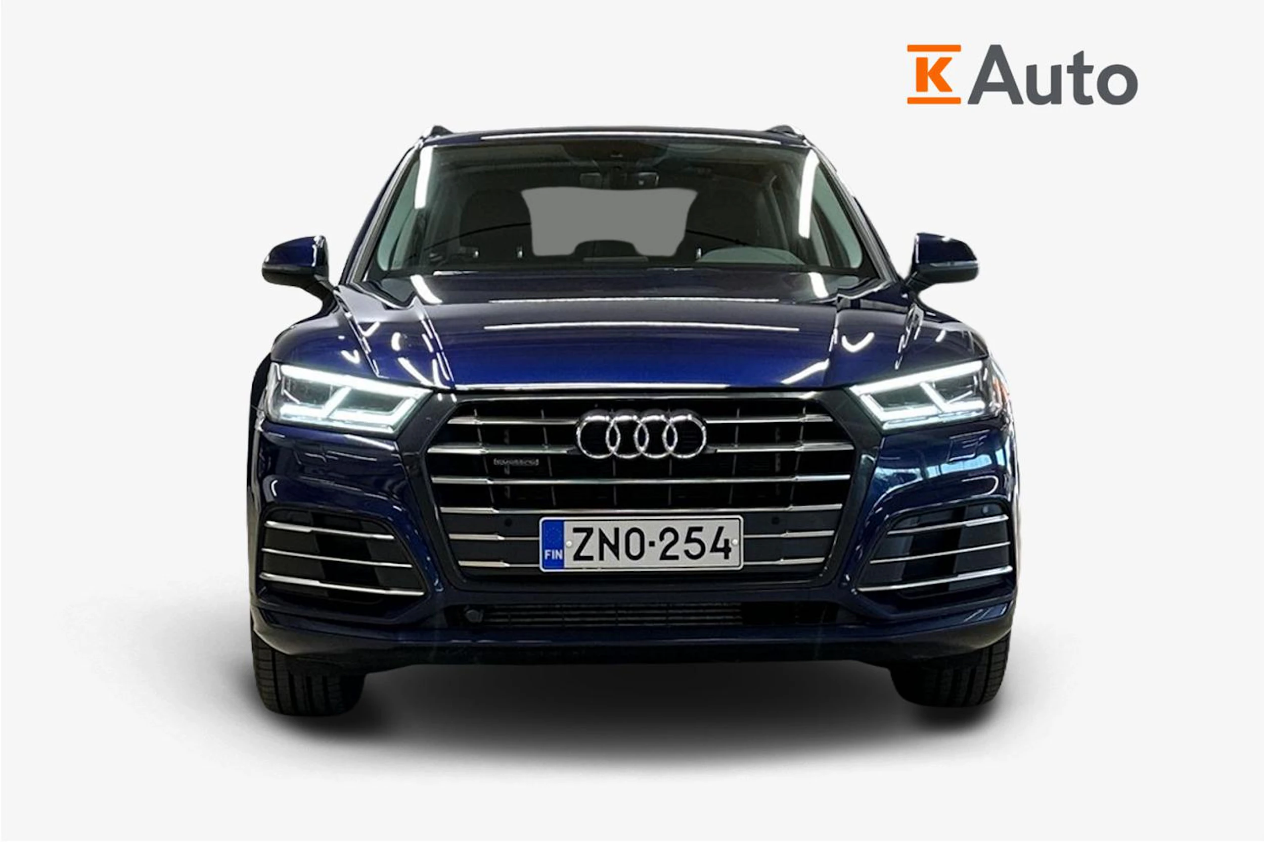 sininen Audi Q5 2021 kuva 4.