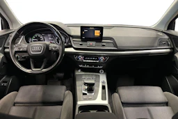 sininen Audi Q5 2021 kuva 7.