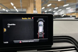 sininen Audi Q5 2021 kuva 15.