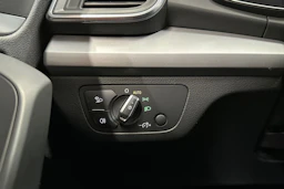 sininen Audi Q5 2021 kuva 22.