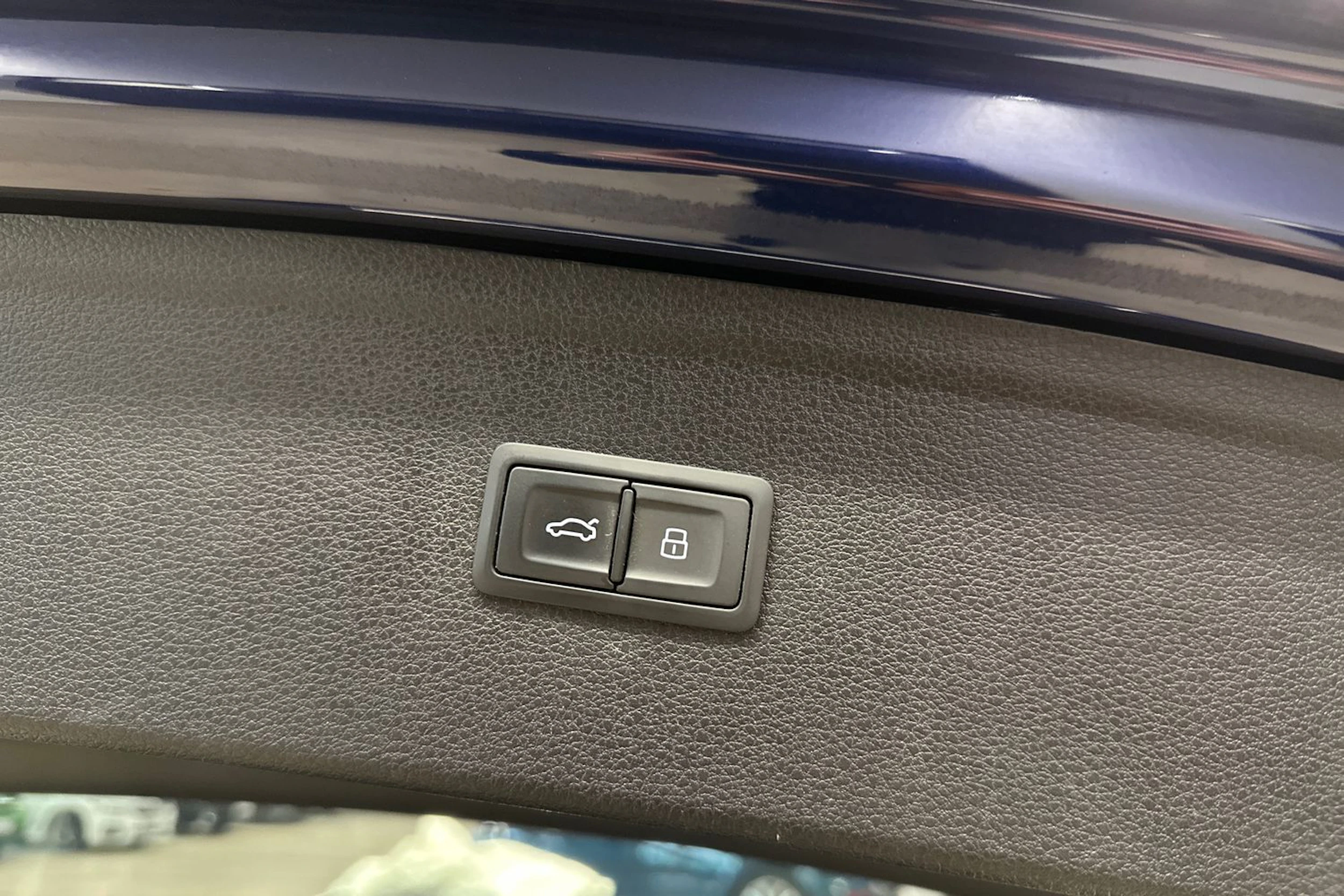 sininen Audi Q5 2021 kuva 26.