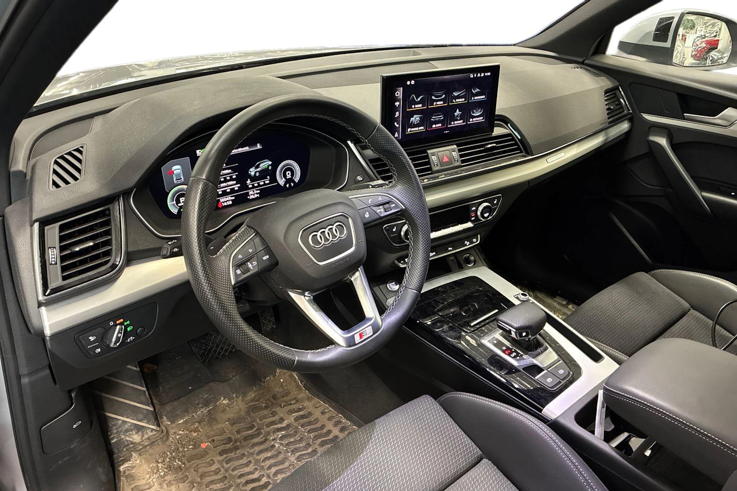hopea Audi Q5 2021 kuva 3.