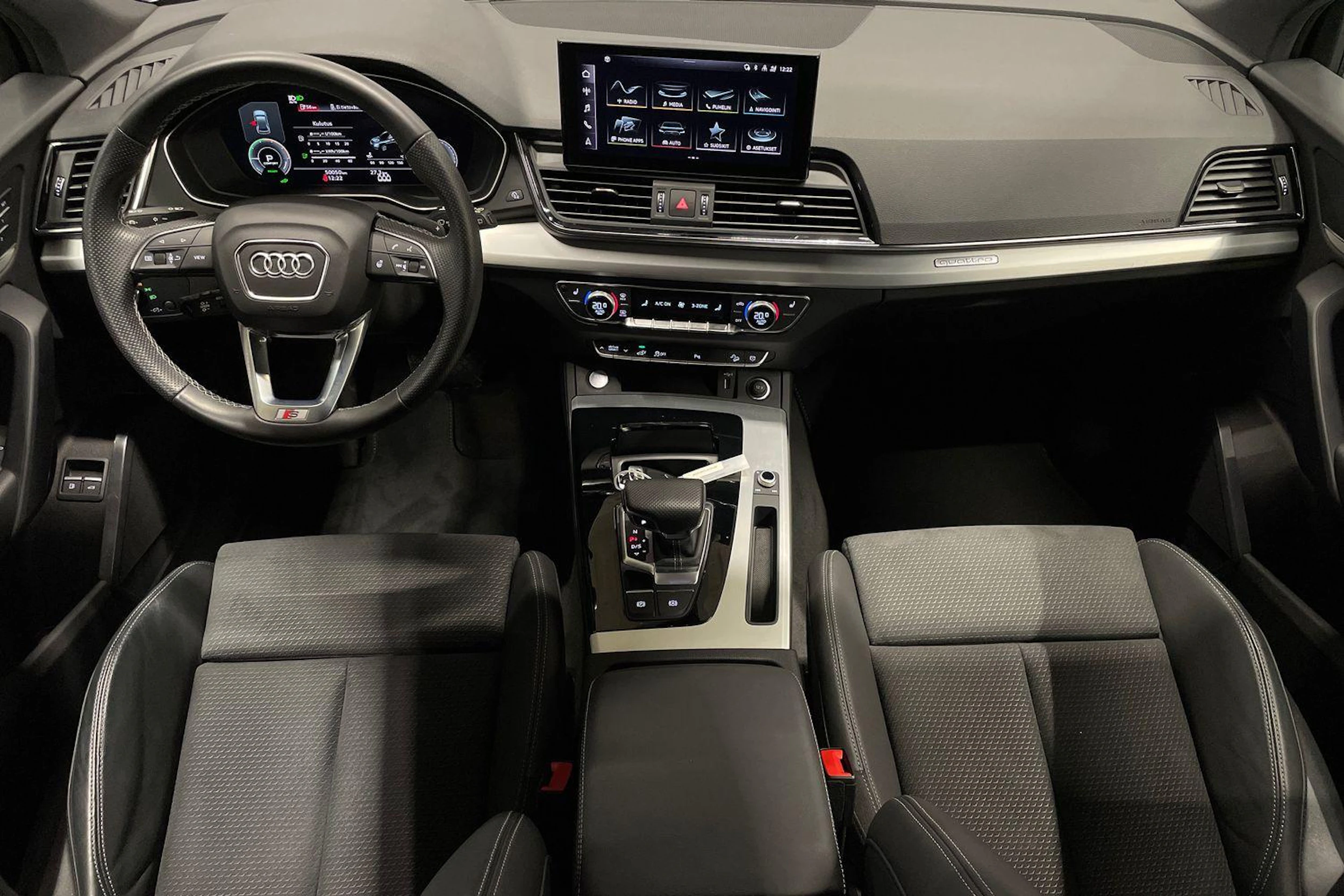 hopea Audi Q5 2021 kuva 7.