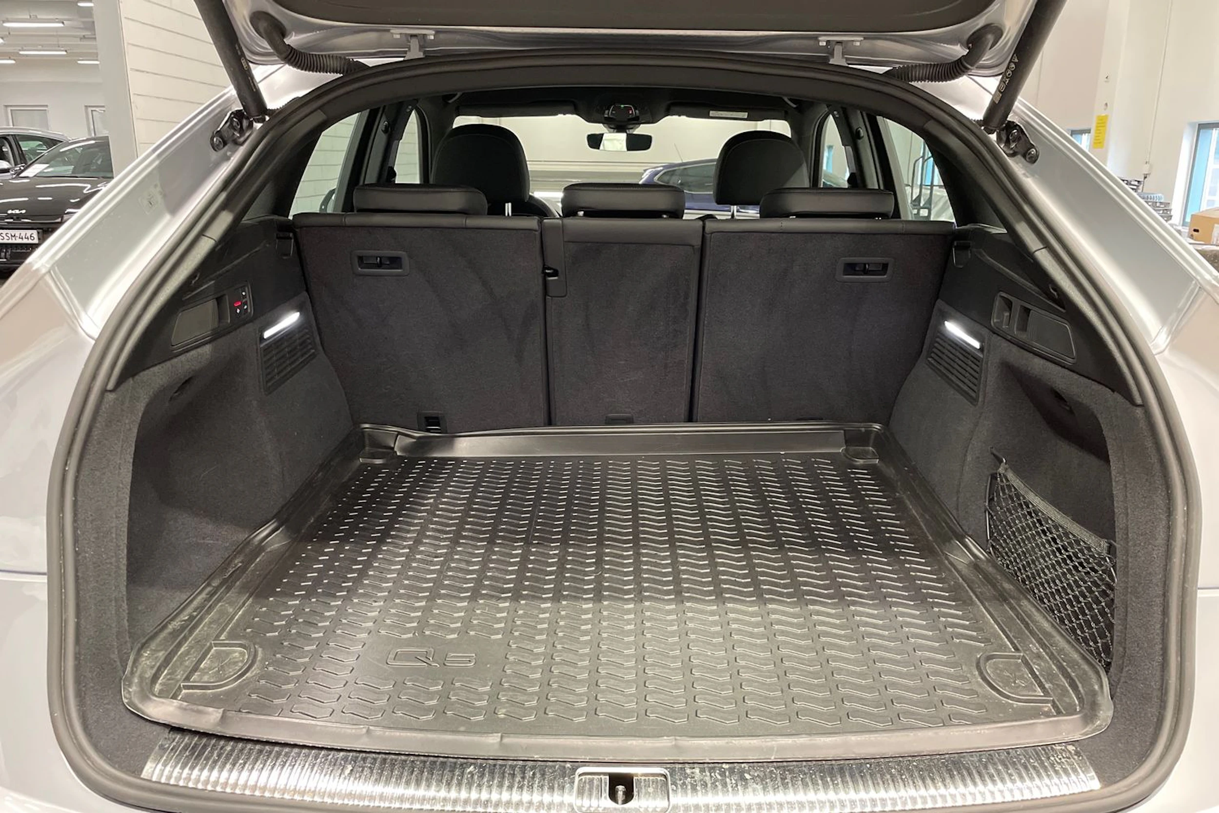 hopea Audi Q5 2021 kuva 12.