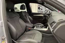 hopea Audi Q5 2021 kuva 28.