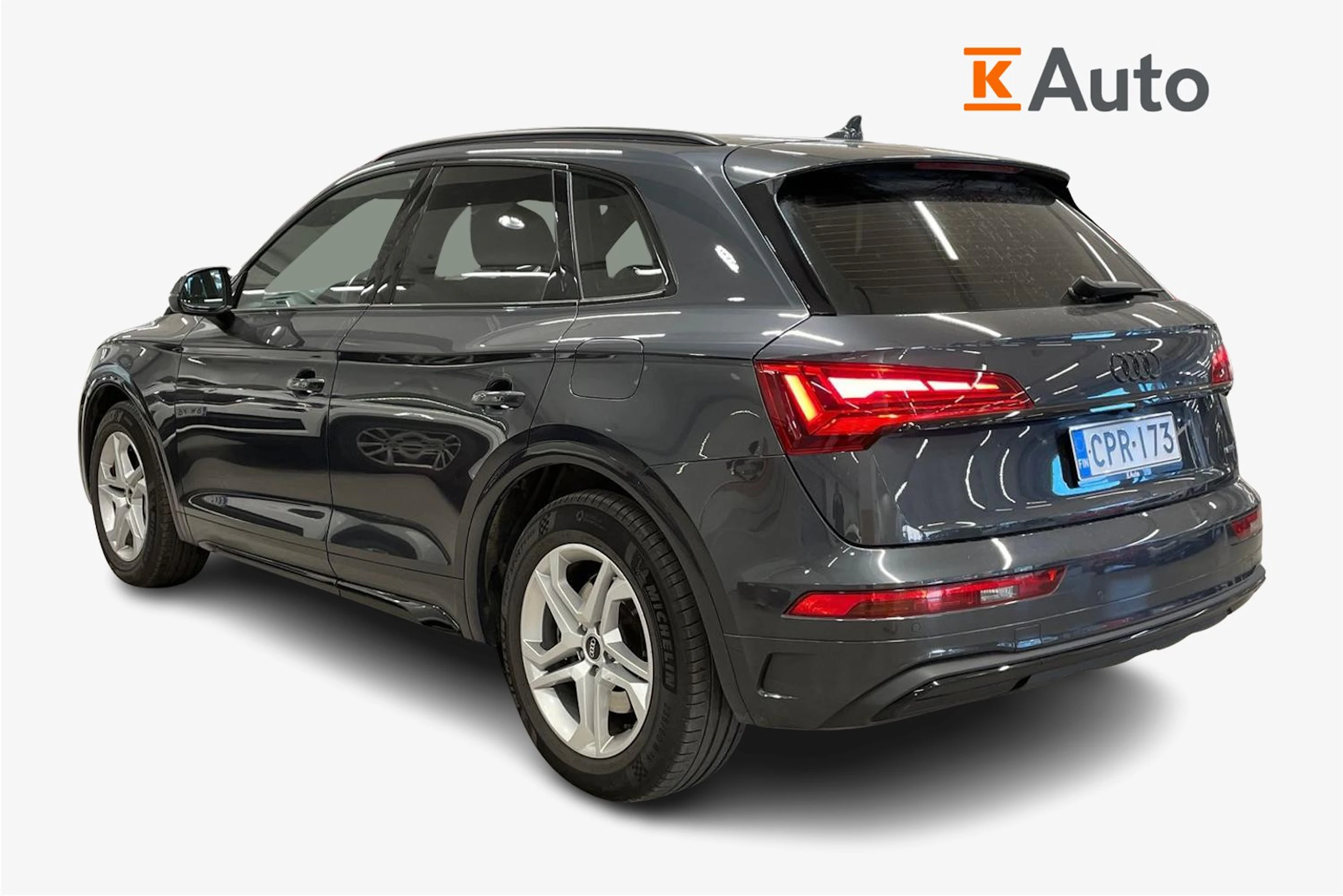 harmaa Audi Q5 2022 kuva 2.