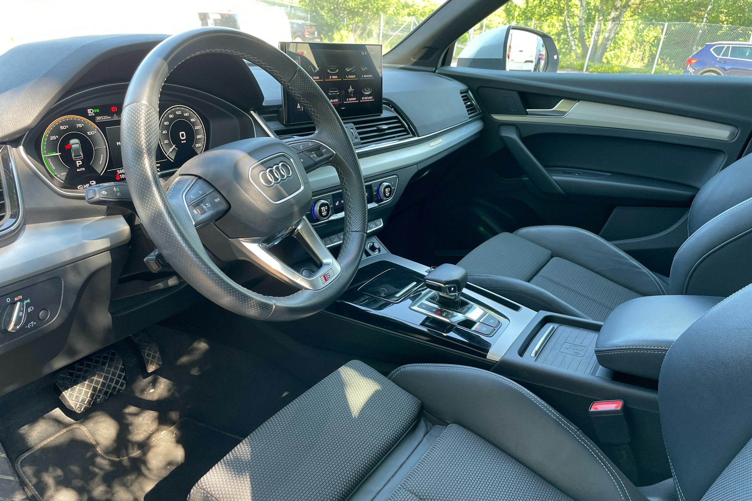 hopea Audi Q5 2022 kuva 3.