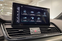 Valkoinen Audi Q5 2022 kuva 16.