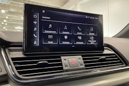 Valkoinen Audi Q5 2022 kuva 18.