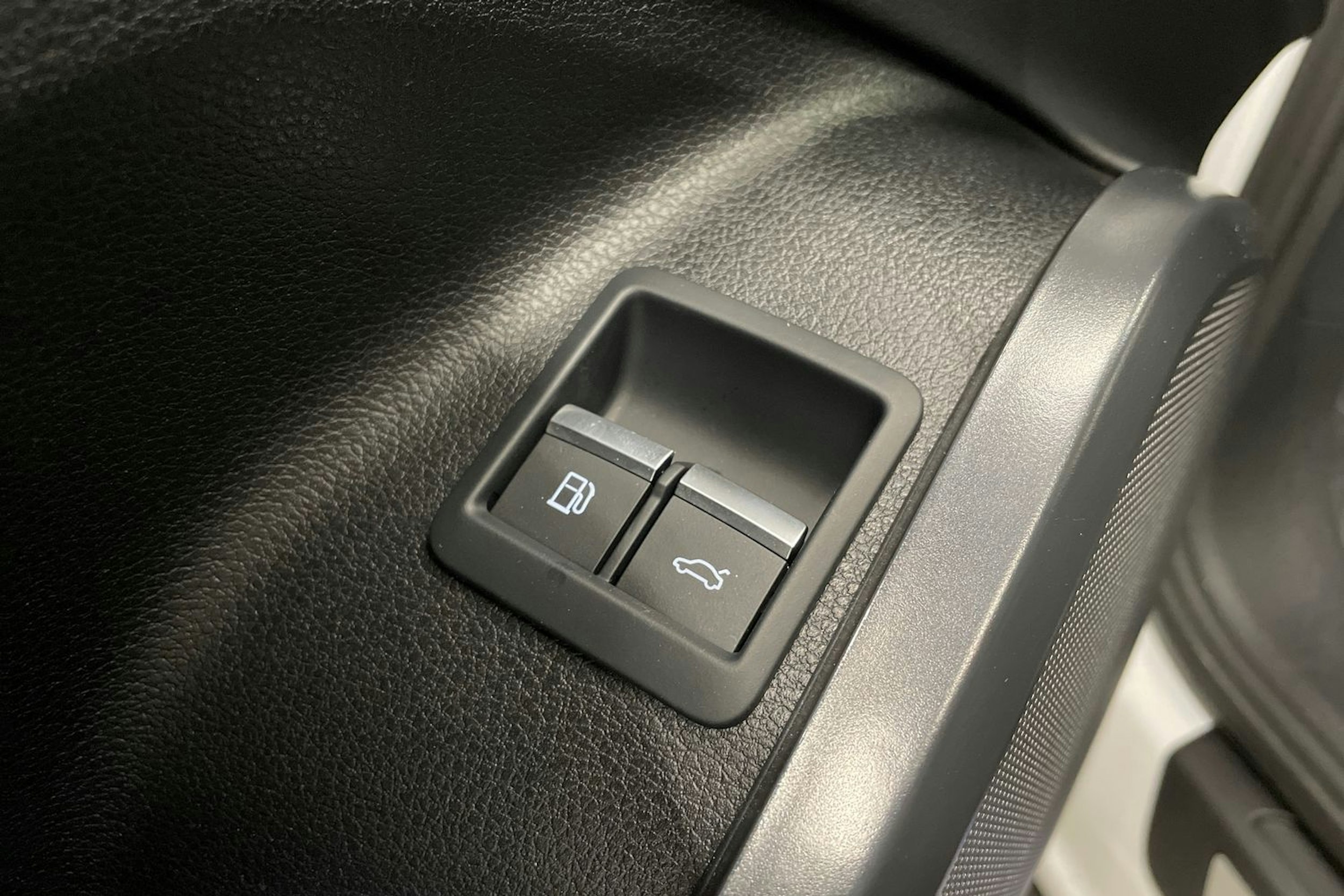 Valkoinen Audi Q5 2022 kuva 28.