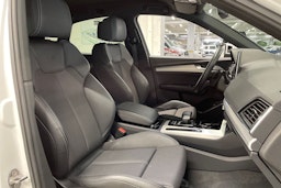 Valkoinen Audi Q5 2022 kuva 30.