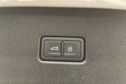 Valkoinen Audi Q5 2022 kuva 33.