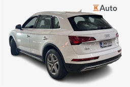valkoinen Audi Q5 2022 kuva 2.