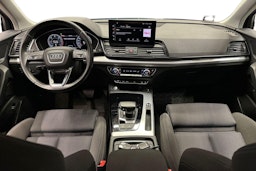 valkoinen Audi Q5 2022 kuva 9.