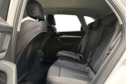 valkoinen Audi Q5 2022 kuva 10.