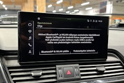 valkoinen Audi Q5 2022 kuva 19.