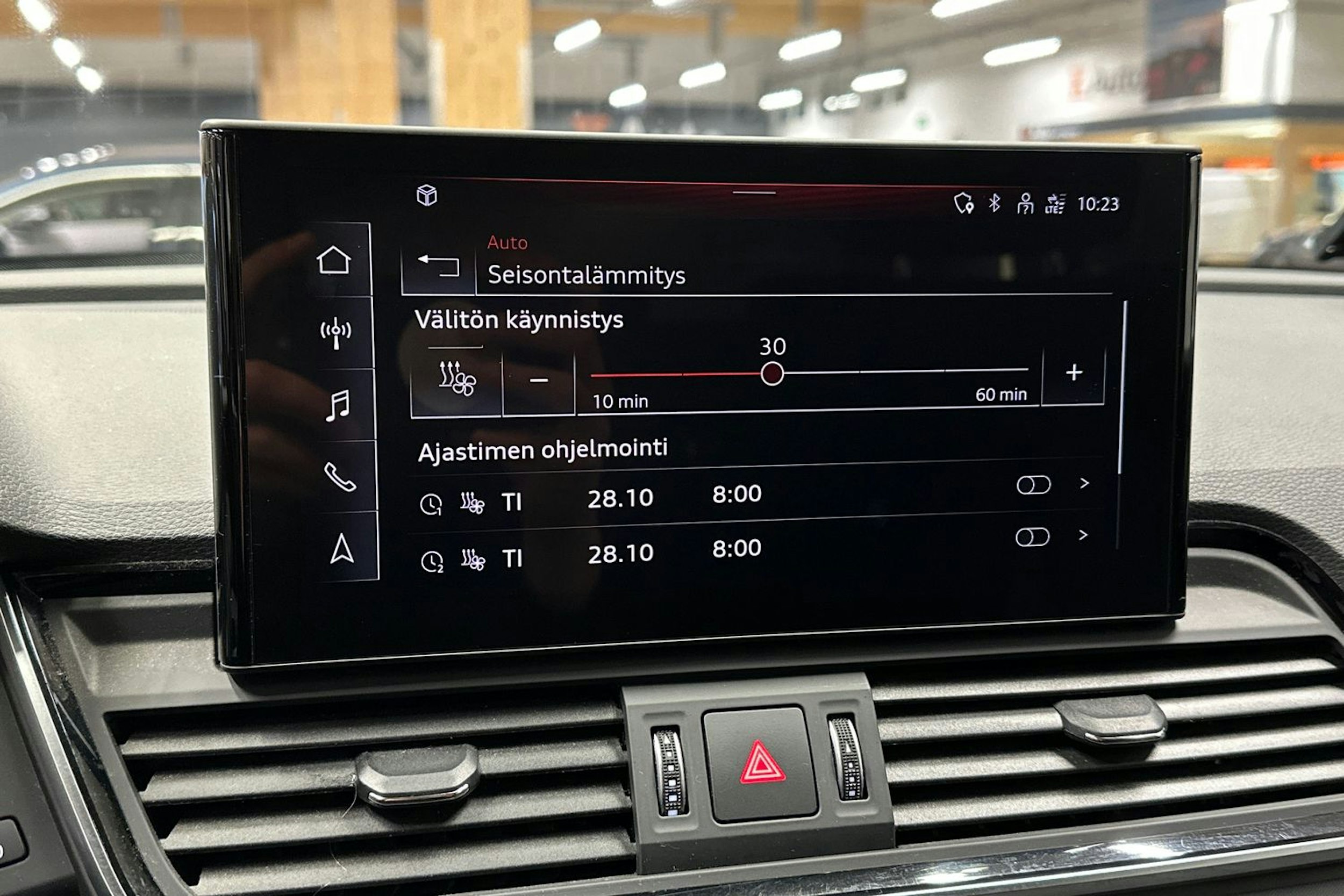 valkoinen Audi Q5 2022 kuva 20.