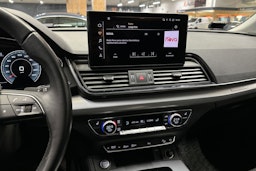 valkoinen Audi Q5 2022 kuva 21.