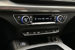 valkoinen Audi Q5 2022 kuva 22.