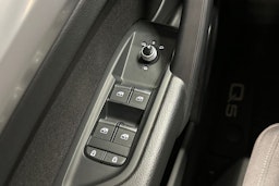 valkoinen Audi Q5 2022 kuva 32.