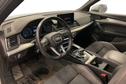 harmaa Audi Q5 2023 kuva 3.