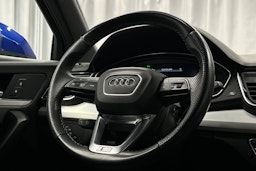 sininen Audi Q5 2022 kuva 19.