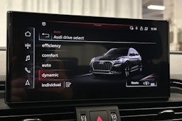 sininen Audi Q5 2022 kuva 25.