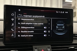 sininen Audi Q5 2022 kuva 27.