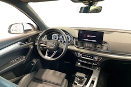 valkoinen Audi Q5 2022 kuva 9.