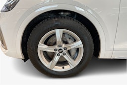 valkoinen Audi Q5 2022 kuva 11.