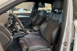 valkoinen Audi Q5 2022 kuva 14.