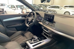 valkoinen Audi Q5 2022 kuva 15.