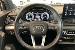 valkoinen Audi Q5 2022 kuva 16.