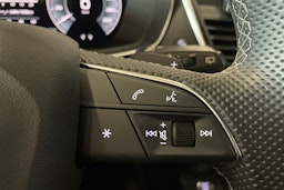 valkoinen Audi Q5 2022 kuva 17.