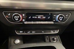 valkoinen Audi Q5 2022 kuva 34.