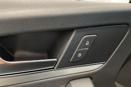 valkoinen Audi Q5 2022 kuva 38.