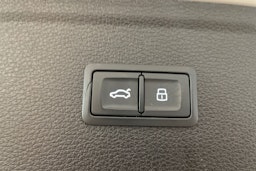 valkoinen Audi Q5 2022 kuva 43.