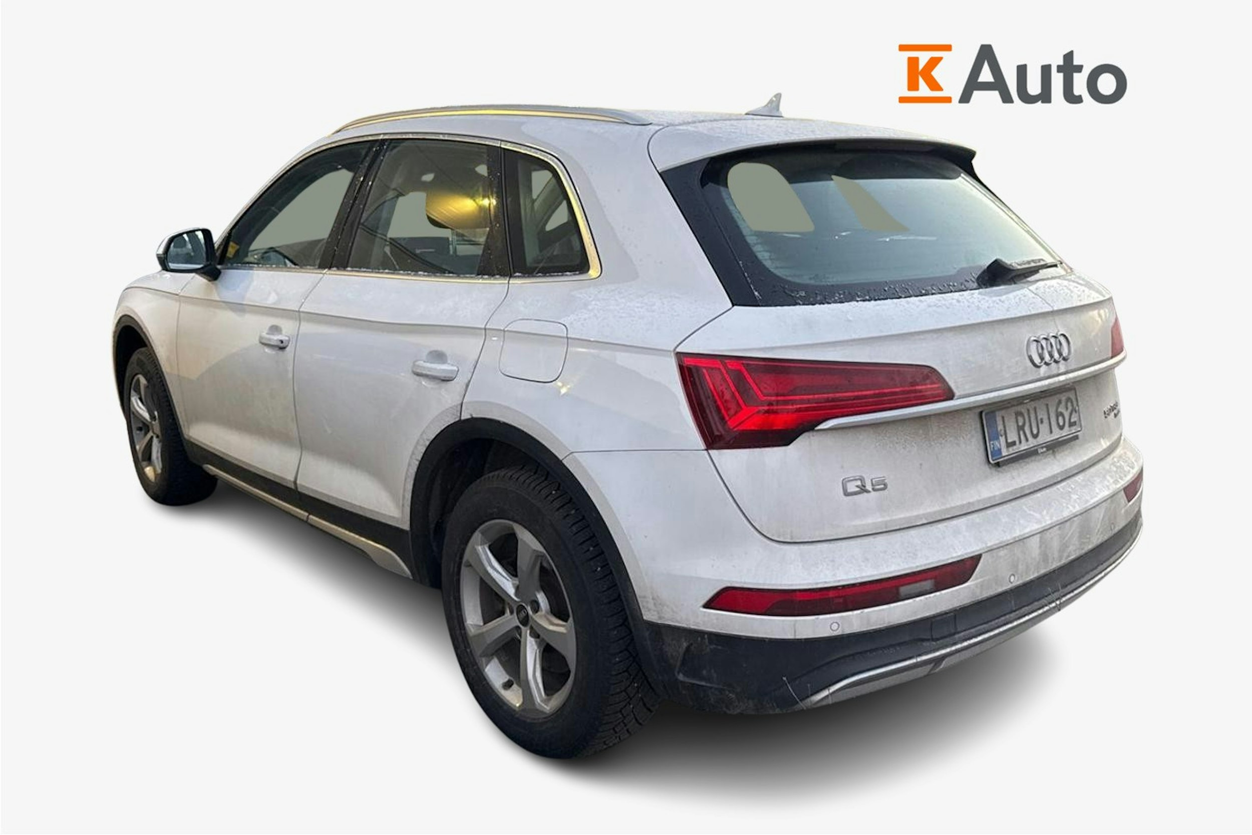 valkoinen Audi Q5 2022 kuva 2.
