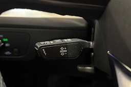 valkoinen Audi Q5 2023 kuva 17.