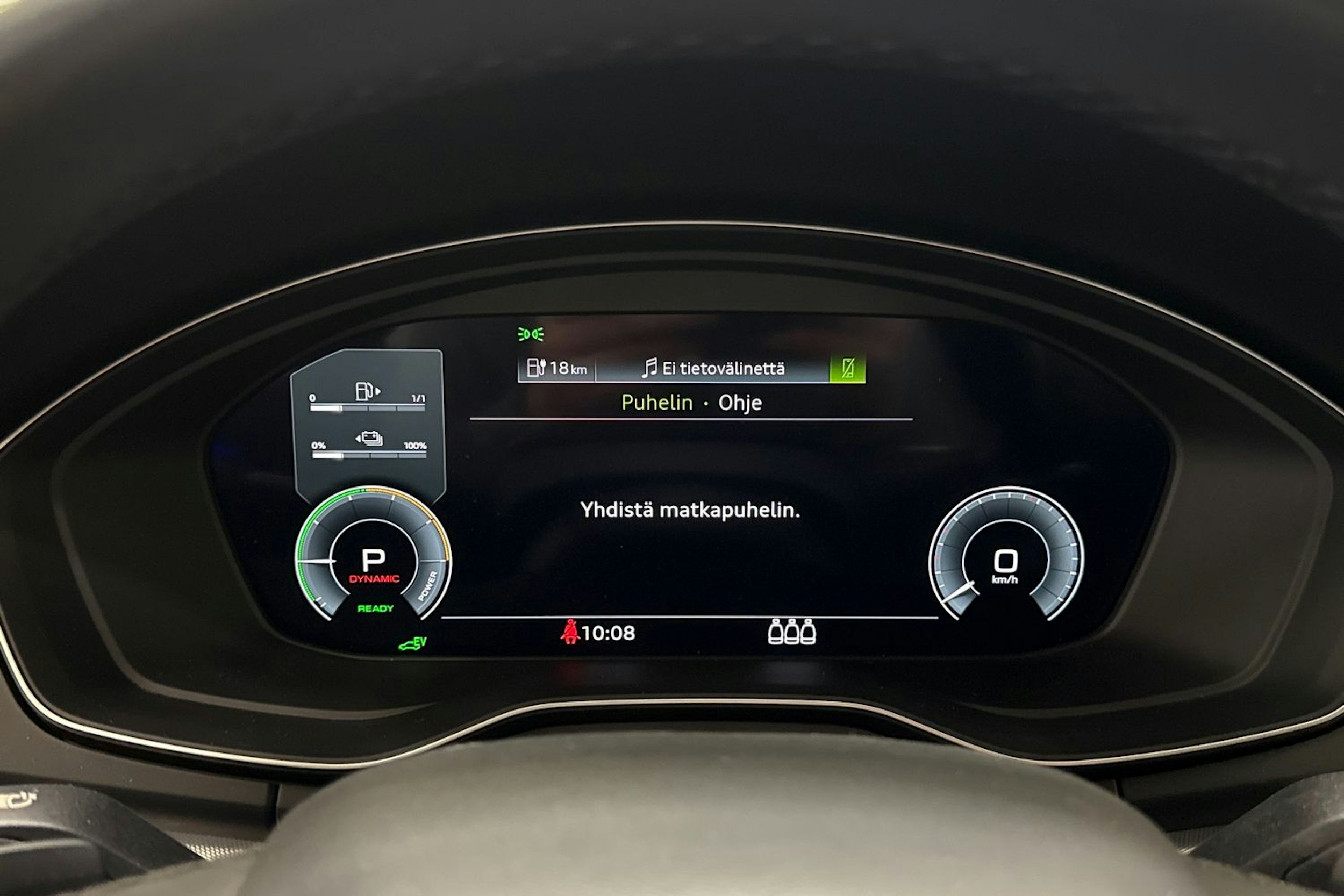 valkoinen Audi Q5 2023 kuva 19.