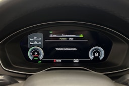 valkoinen Audi Q5 2023 kuva 19.