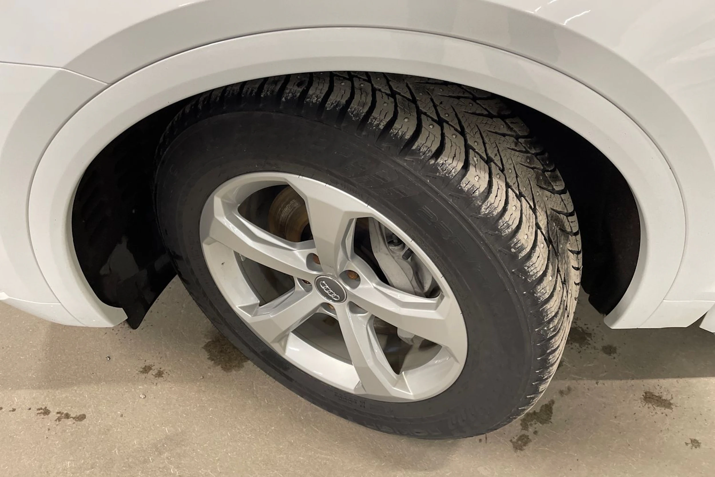 Valkoinen Audi Q5 2022 kuva 10.