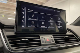 Valkoinen Audi Q5 2022 kuva 19.