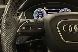 Valkoinen Audi Q5 2022 kuva 25.